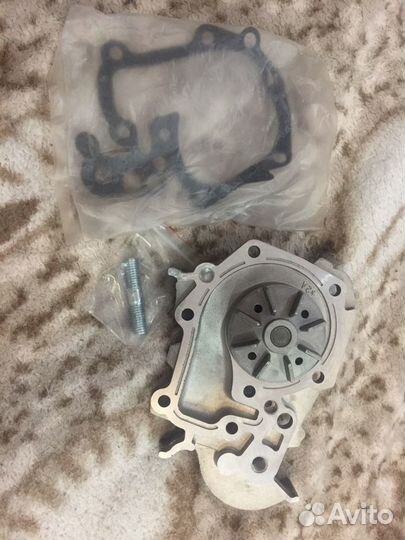 Водяной насос помпа на renault