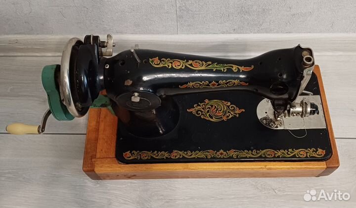 Швейная машинка б/у