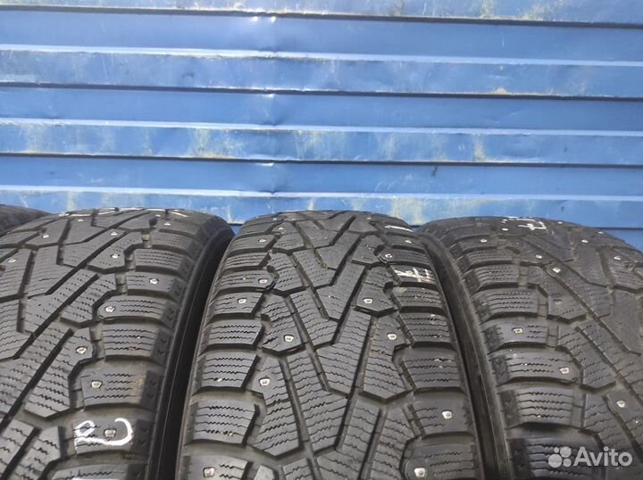 Pirelli Ice Zero SUV 215/65 R17 103T