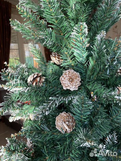 Елка искусственная 210 с заснеженными кончиками