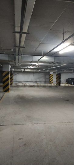 Машиноместо, 11 м²