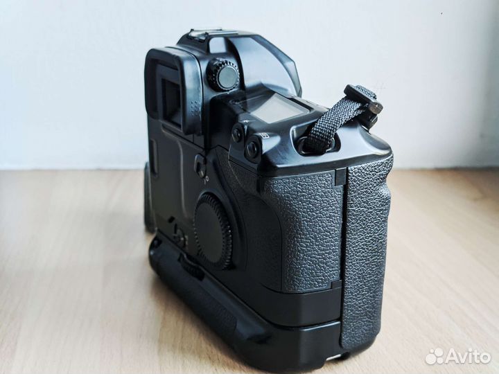 Canon EOS 3 пленочная