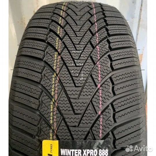 Roadmarch Winter XPro 888 245/35 R20