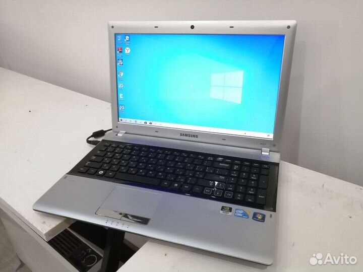 Ноутбук Samsung 15.6 i5/GF315M/4GB