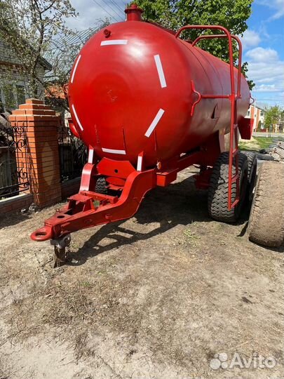 Разбрасыватель удобрений БобруйскАгромаш РЖТ-8, 2010