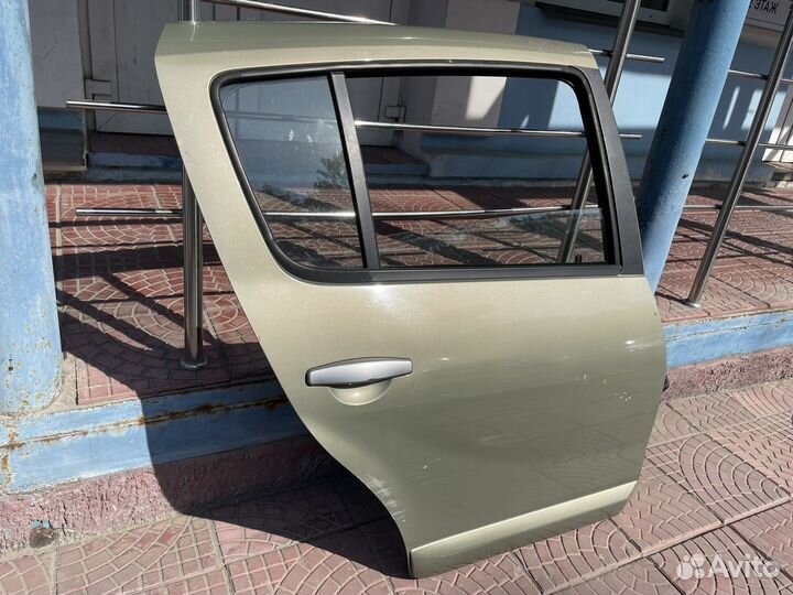 Renault sandero дверь задняя правая