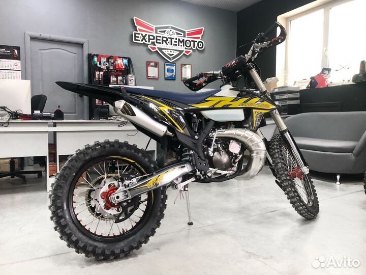 Мотоцикл кросс JHL TLX250