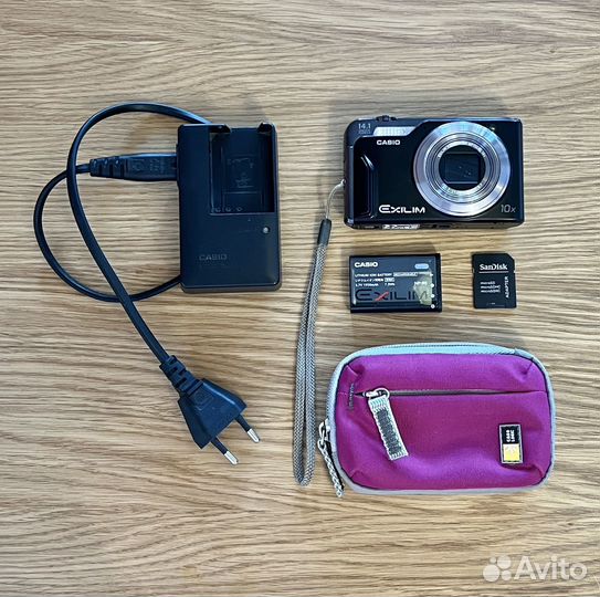 Фотоаппарат Casio Exilim + аксессуары