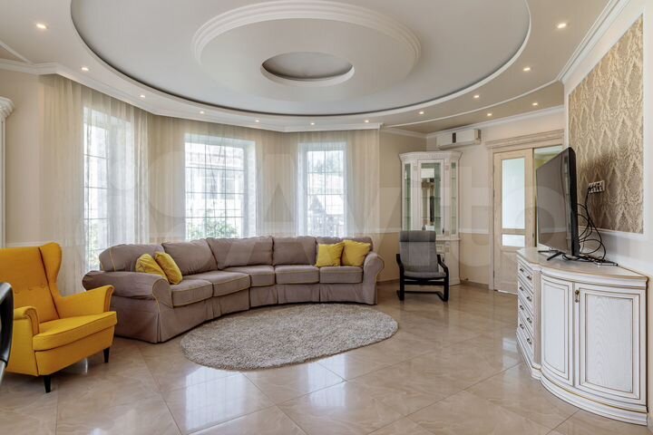 Дом 400 м² на участке 22 сот.