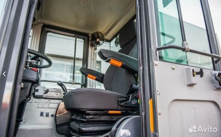 Фронтальный погрузчик Bull SL220, 2023