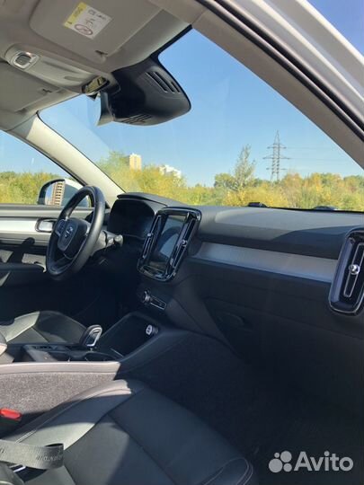 Volvo XC40 2 AT, 2019, 27 389 км