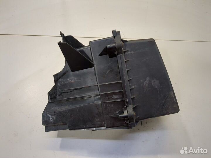 Корпус воздушного фильтра Volkswagen Polo, 2010