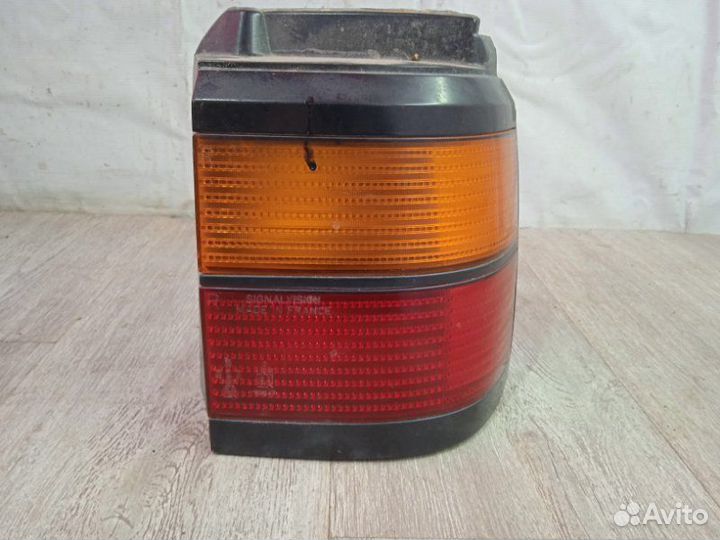 Фонарь задний правый Volkswagen Passat B3 1993