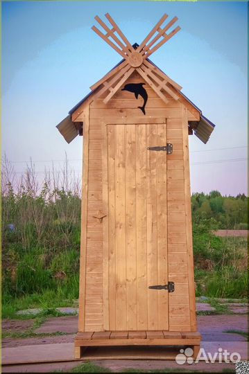 Уличный туалет деревянный HME563
