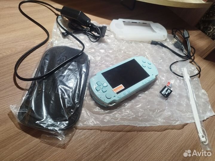 Sony PSP 1006 бирюзовая 64 гб