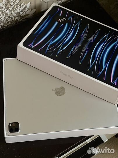 iPad pro 12 9 2022 m2