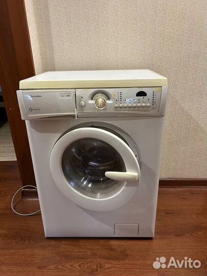 Стиральная машина Electrolux ews 1230