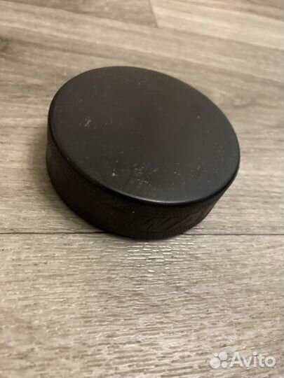 Шайба хоккейная