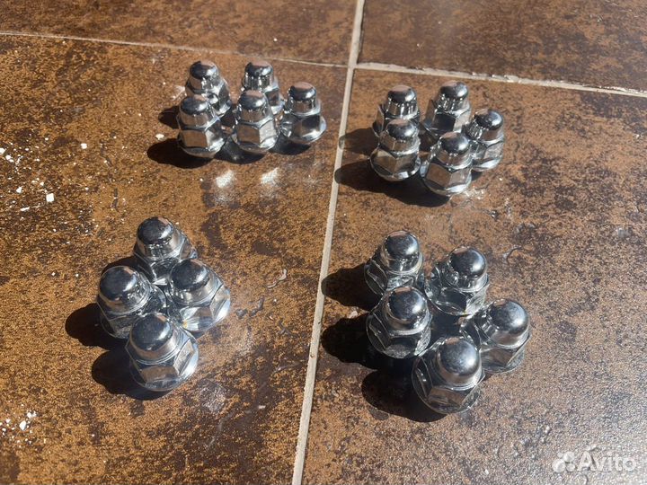 Продаются гайки креплеения колес