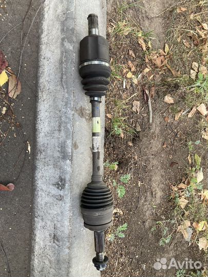 Продам оригинал левый привод