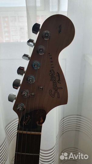 Электрогитара Fender Squier