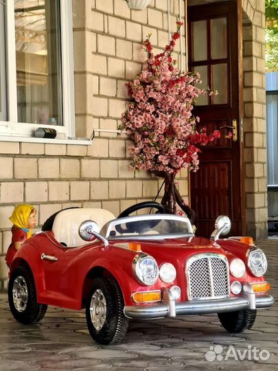 Детская машинка на аккумуляторе