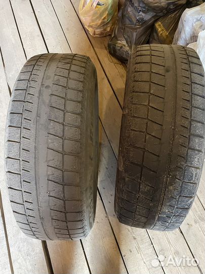 Bridgestone Blizzak Revo GZ 215/65 R16