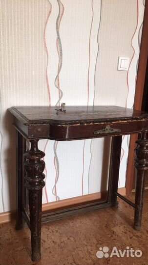 Зеркало старинное со столешницей