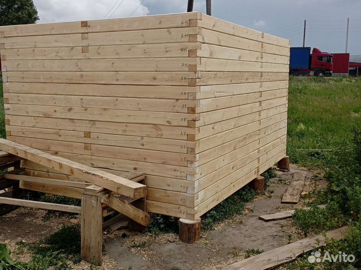 Сруб бани из бруса