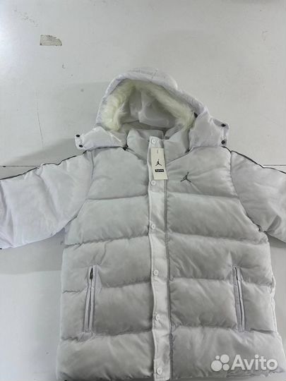 Пуховик supreme x jordan белая