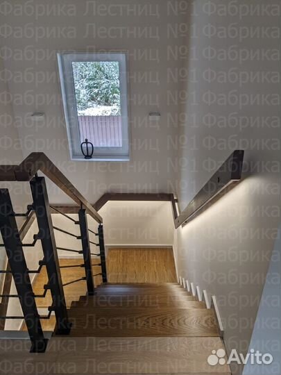 Лестница на металлическом каркасе