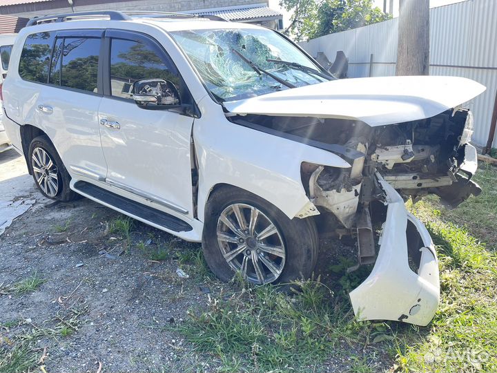 Toyota land cruiser 200