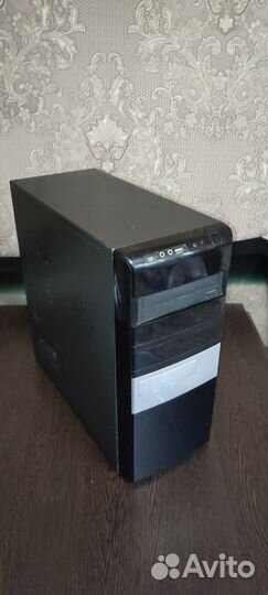 Продам игровой компьютер настольный готовый