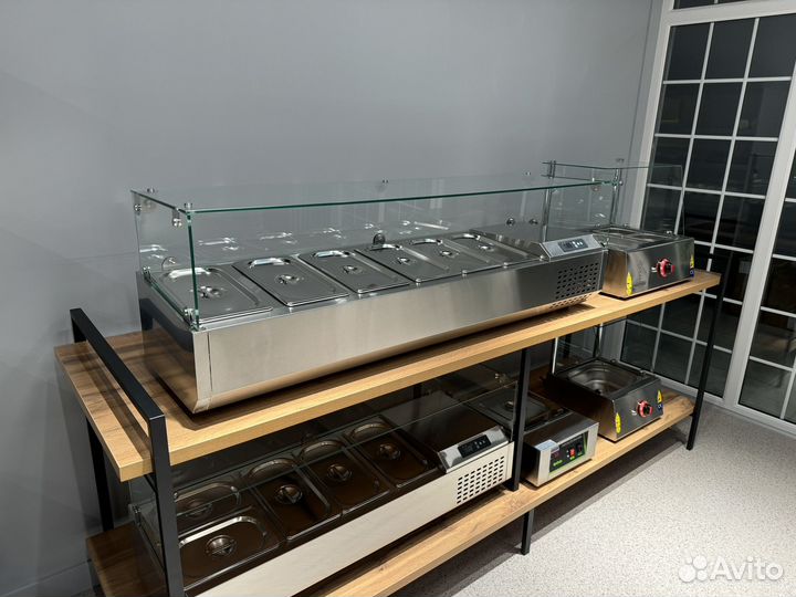 Холодильная витрина с гастроемкостями