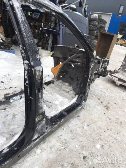 Порог со стойкой правый Kia Sorento