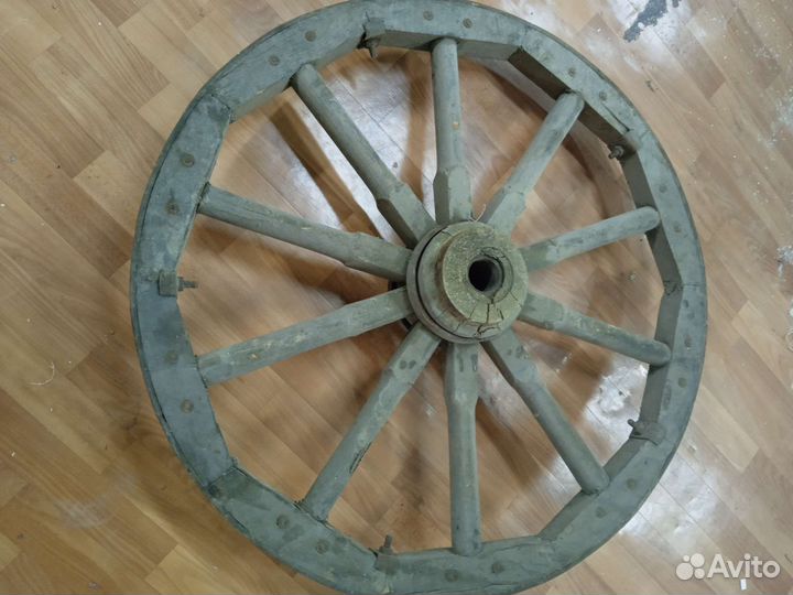 Колесо от конской телеги