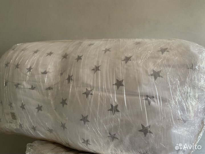 Детская кроватка с маятником и ящиком