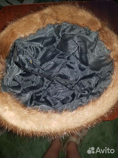 Берет из норки