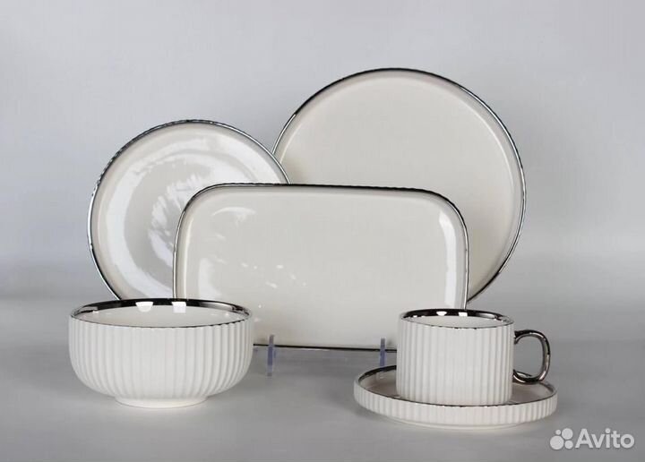 Набор столовой посуды сервиз