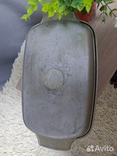 Чугунная кастрюля