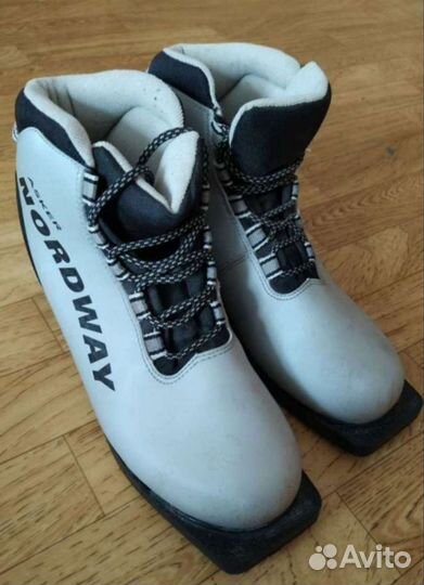 Лыжные ботинки 44 р