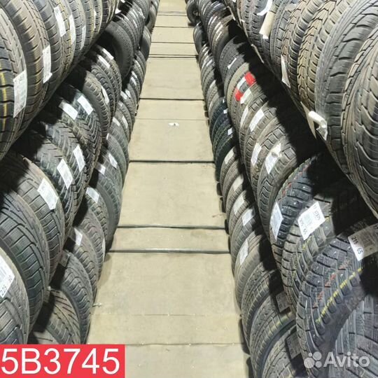 Michelin Agilis 215/60 R17C 104L