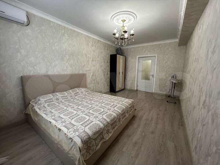 2-к. квартира, 80 м², 4/9 эт.