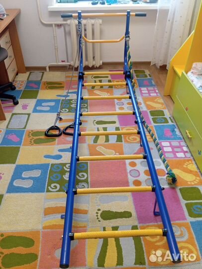 Детская шведская стенка с турником