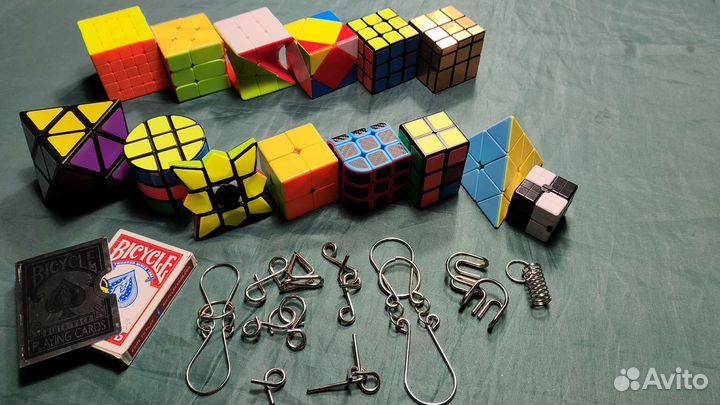 Кубики Рубика, карты, головоломки
