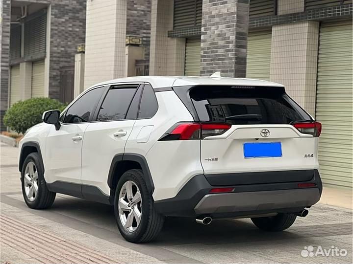 Toyota RAV4 2.0 CVT, 2021, 30 000 км