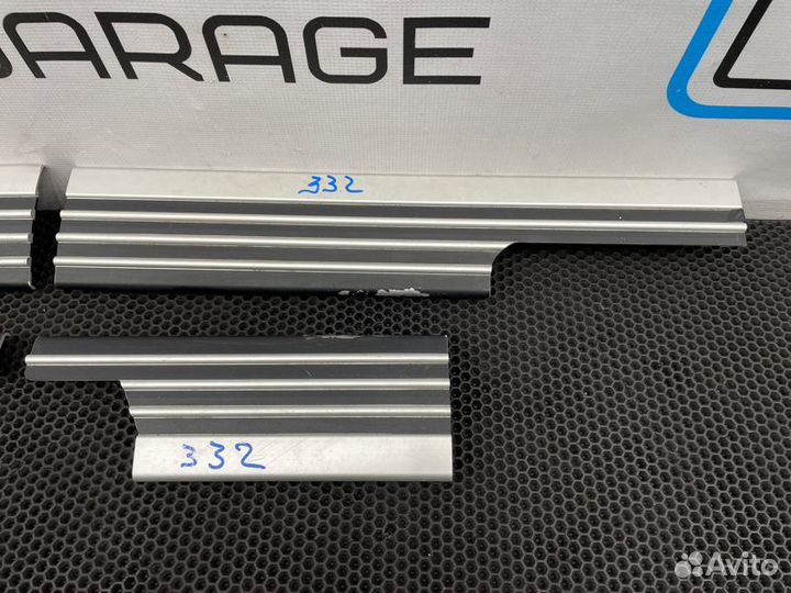 Накладки порогов Land Rover Range Rover L322