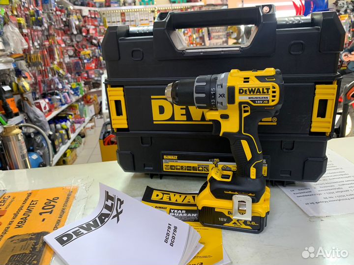 Дрель-шуруповерт dewalt DCD791P2 (18в) 2*5ач кейс