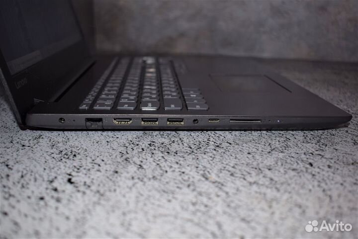 Ноутбук Lenovo на Core i3-7020U/ MX 150/ 240 gb