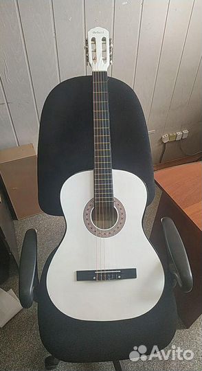 Классическая гитара Belucci BC3805 белая